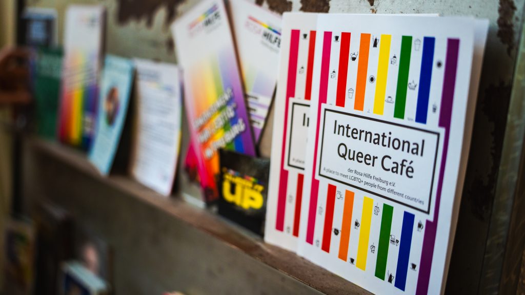 Flyer für queere Geflüchtete